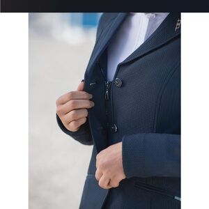 AA Platinum moonlight show jacket equestrian sz XXS  Black